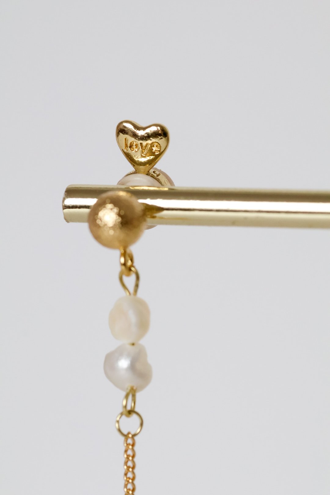 LILOU – Pearl Earrings „Love“ - Image 2