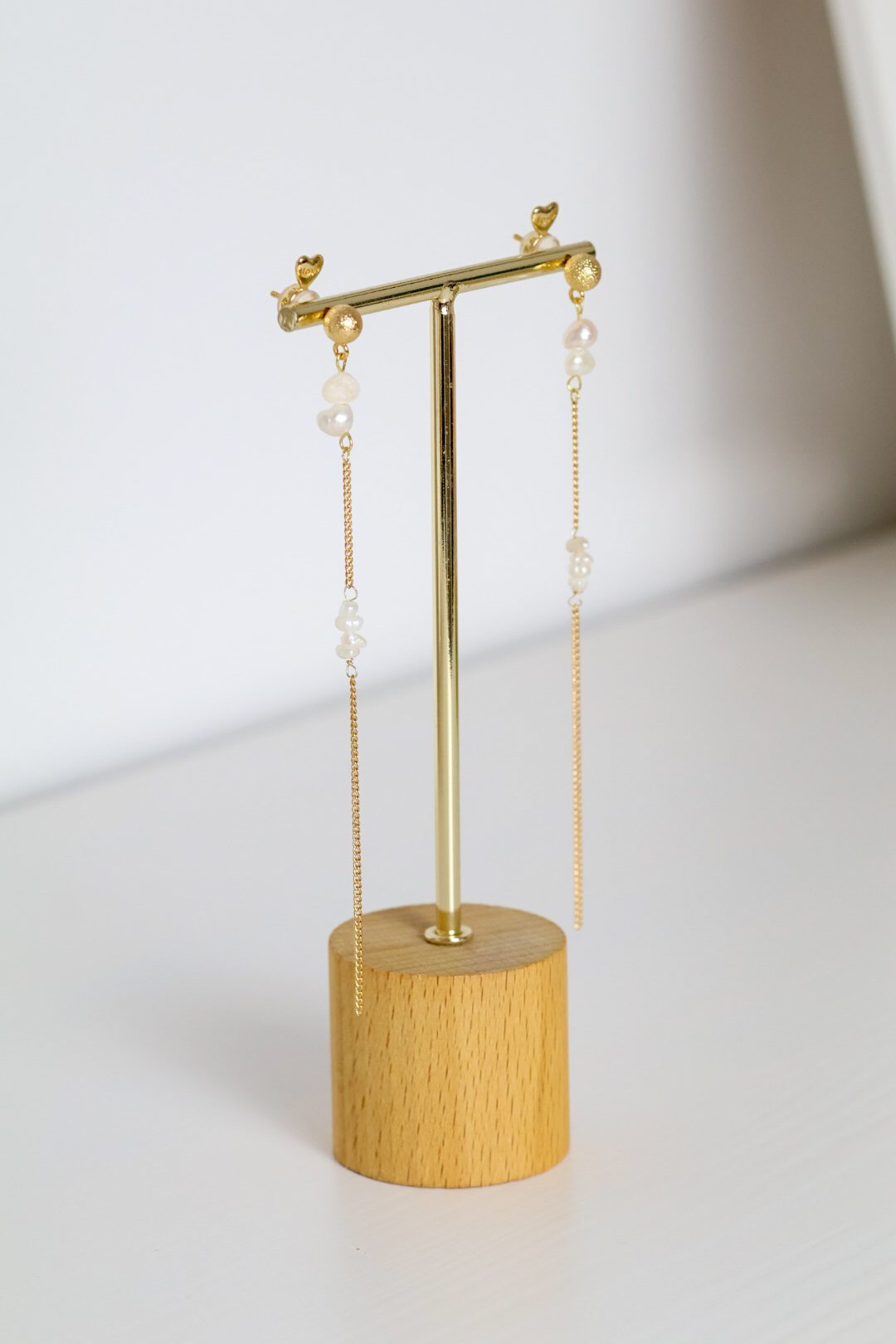 LILOU – Pearl Earrings „Love“ - Image 4