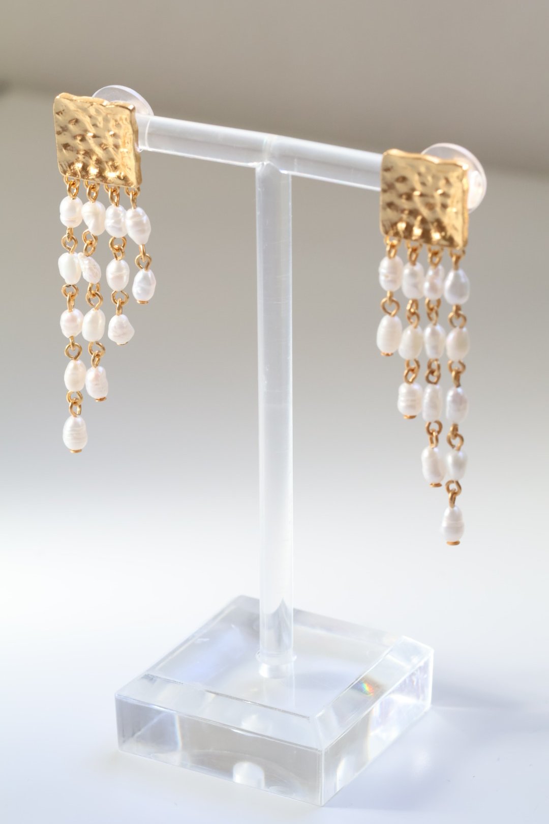 Julianne 24K pearl earrings - Image 2